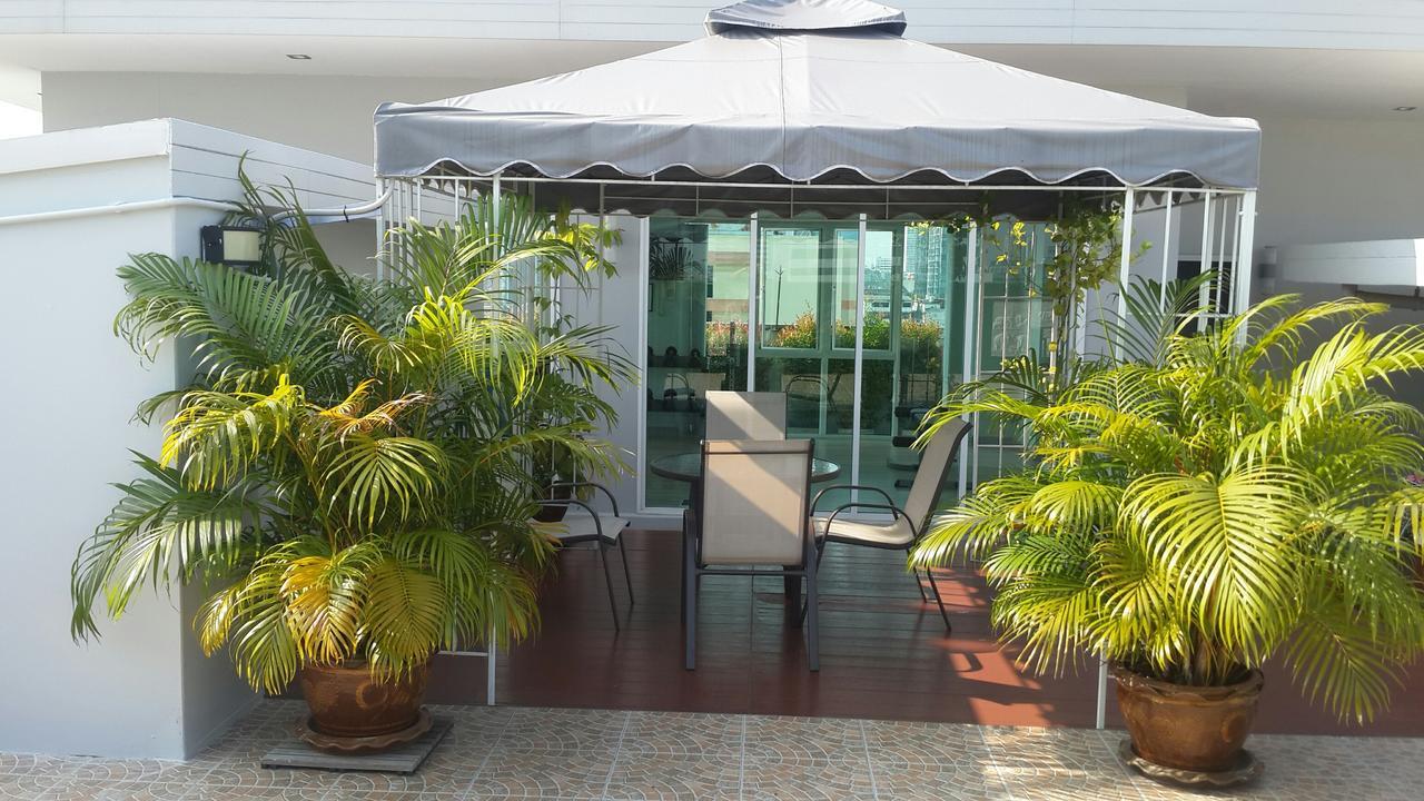 United Residence Ekamai Bangkok Extérieur photo