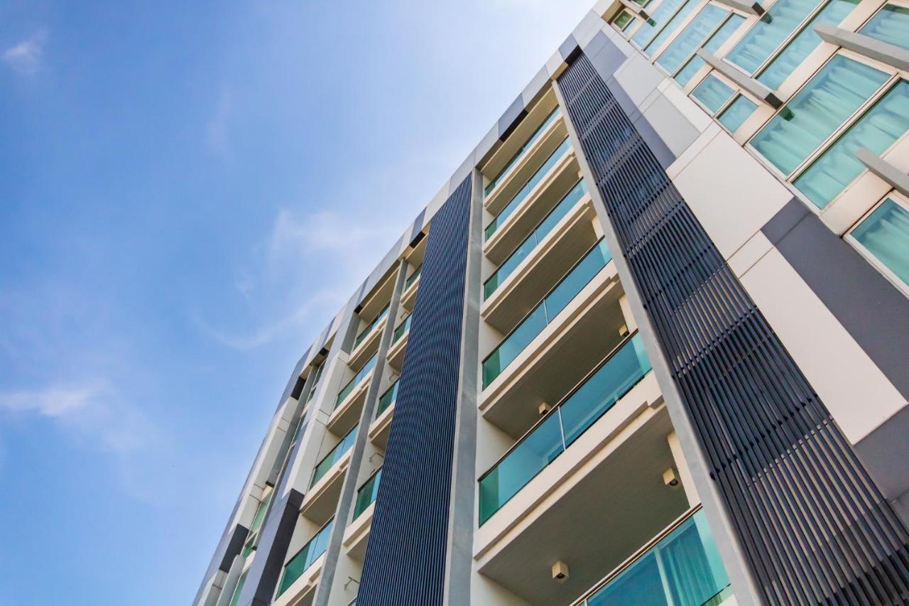 United Residence Ekamai Bangkok Extérieur photo