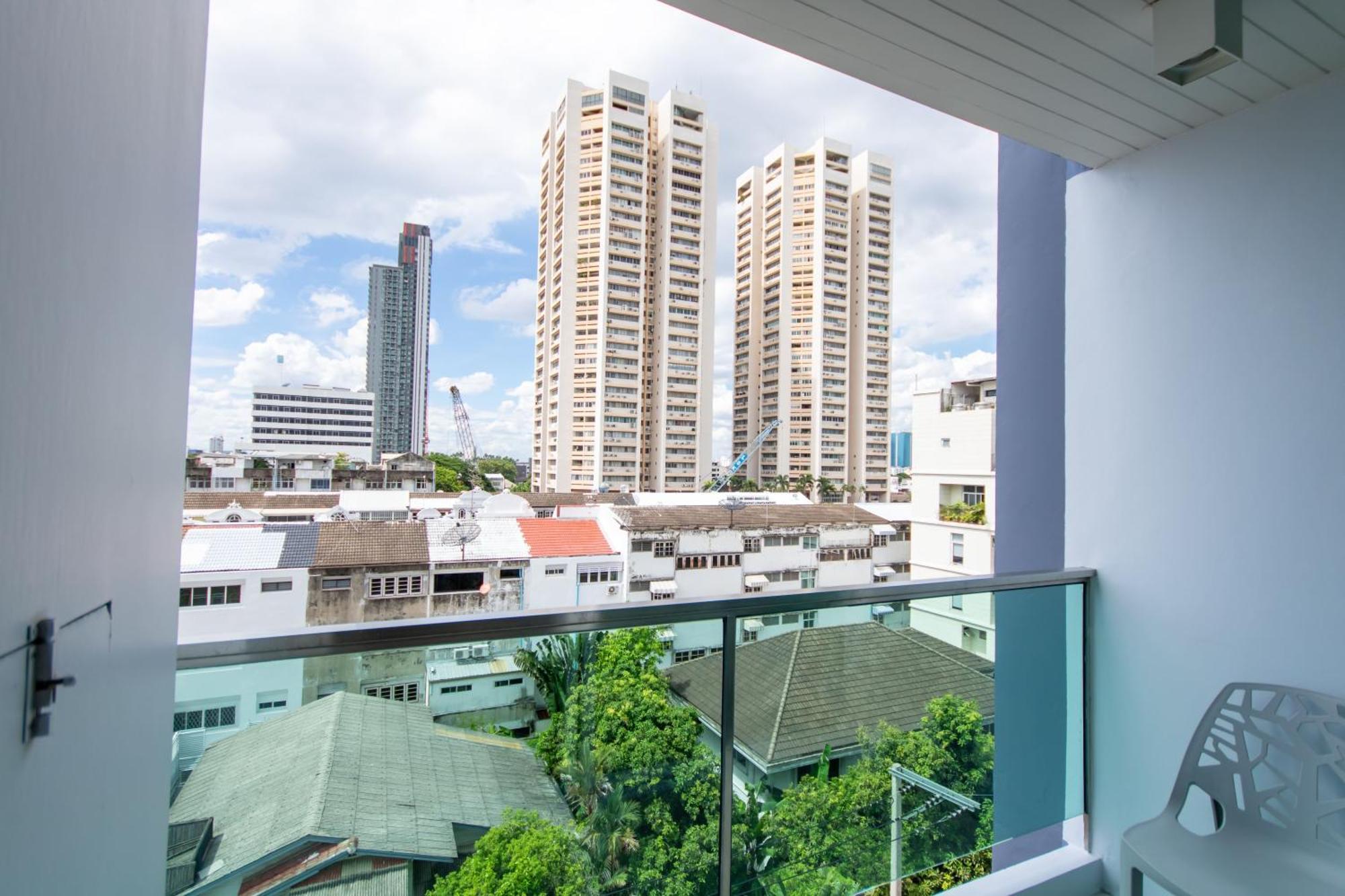 United Residence Ekamai Bangkok Extérieur photo